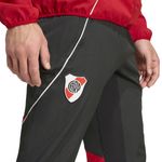 Pantalon-adidas-Prematch-River-Plate-2025-Detalles-2