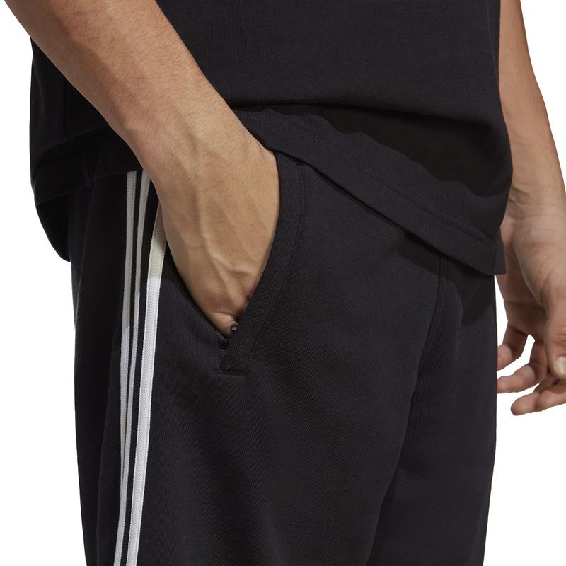 Short-adidas-Originals-3-Stripe-Detalles-2