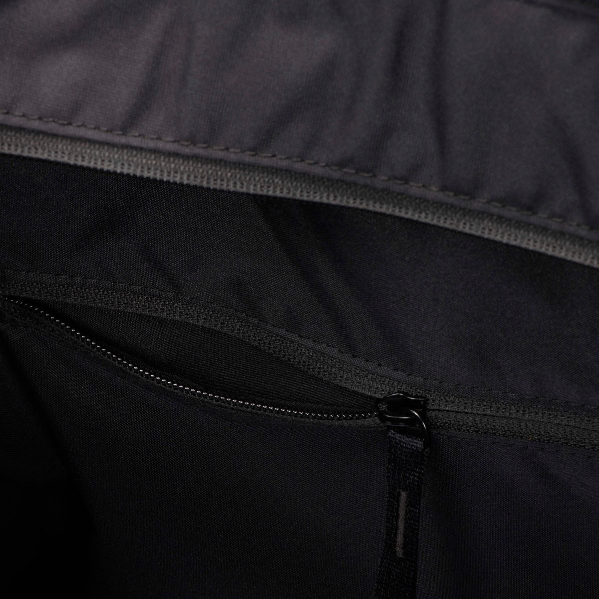 Bolso-Nike--Gym-Mujer-Detalles-4