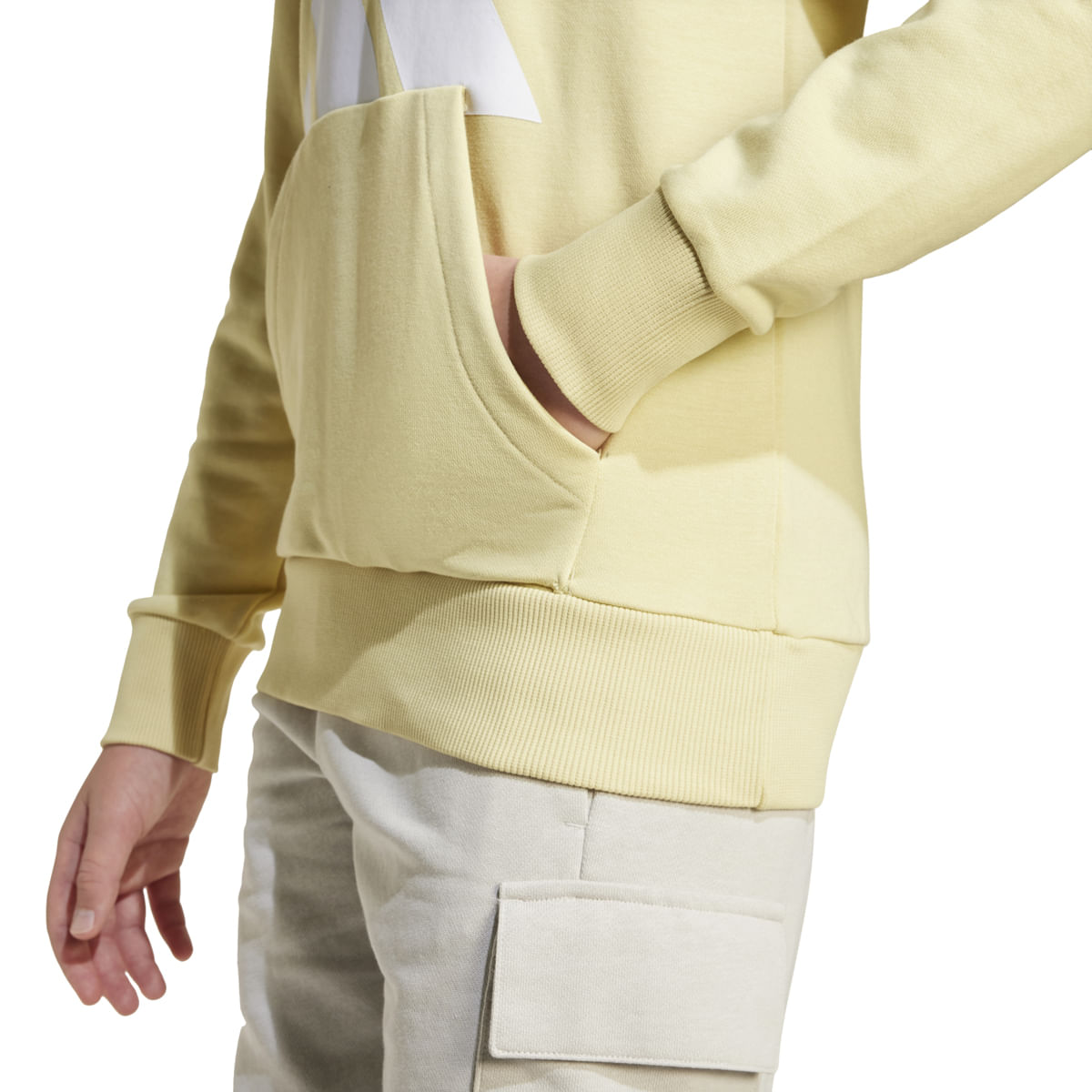 Buzo-adidas-Essentials-Niño-Detalles-1