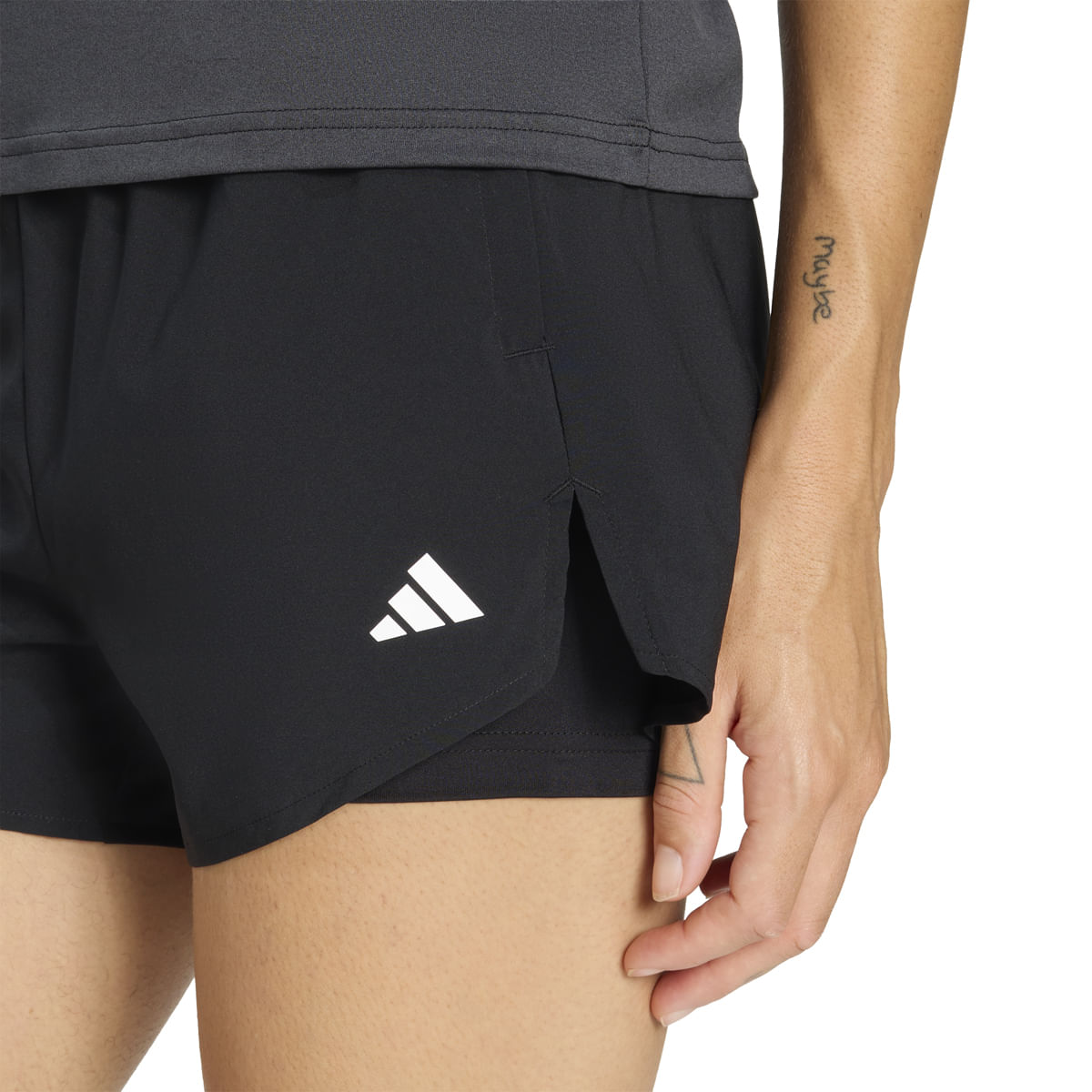 Short-adidas-Workout-Essentials-2En1-Mujer-Detalles-1
