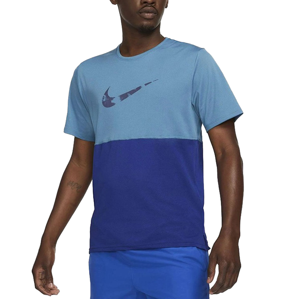 Remera deportiva best sale hombre nike