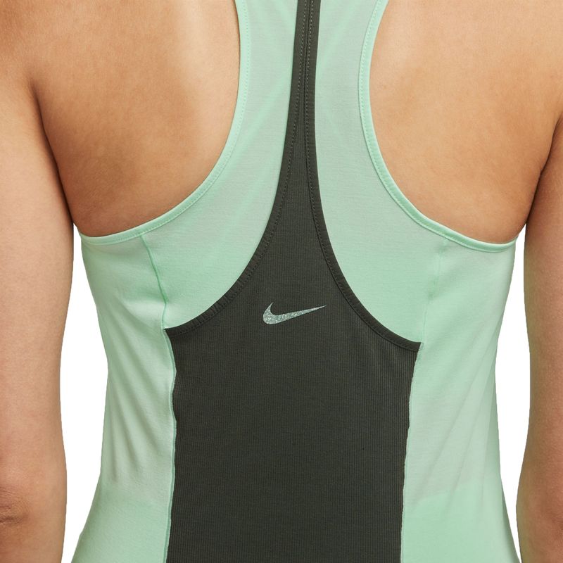 Musculosa-Nike-W-Yoga-Luxe-Detalles-1