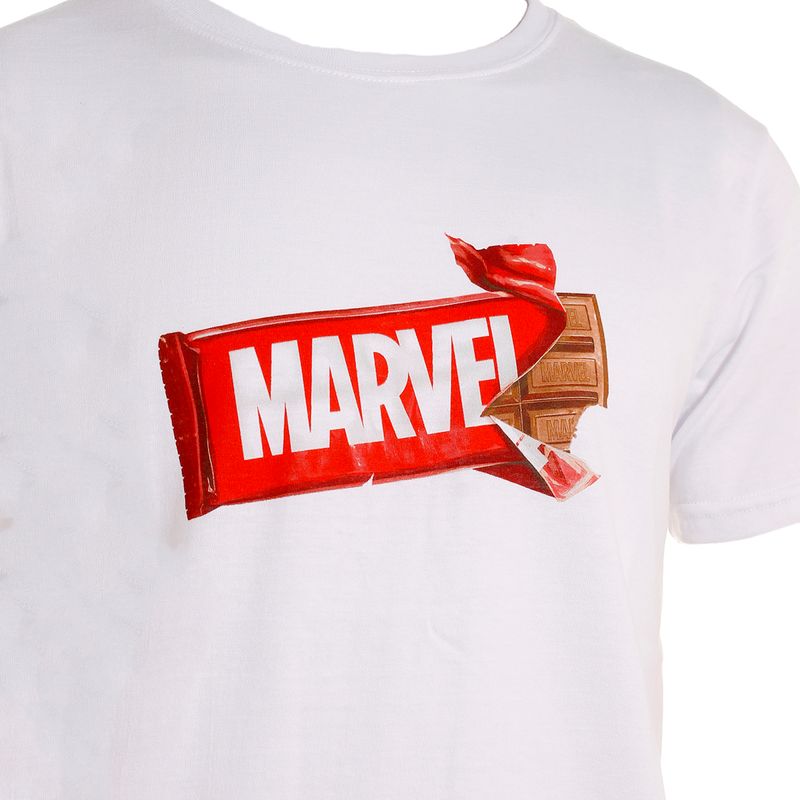 Remera-Jack-Lee-Marvel-Chocolate-Detalles-2