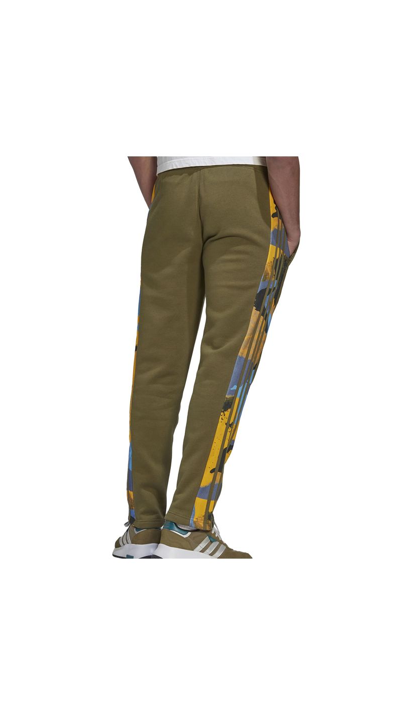 Pantalon-adidas-Originals-Camo-Series-Espalda