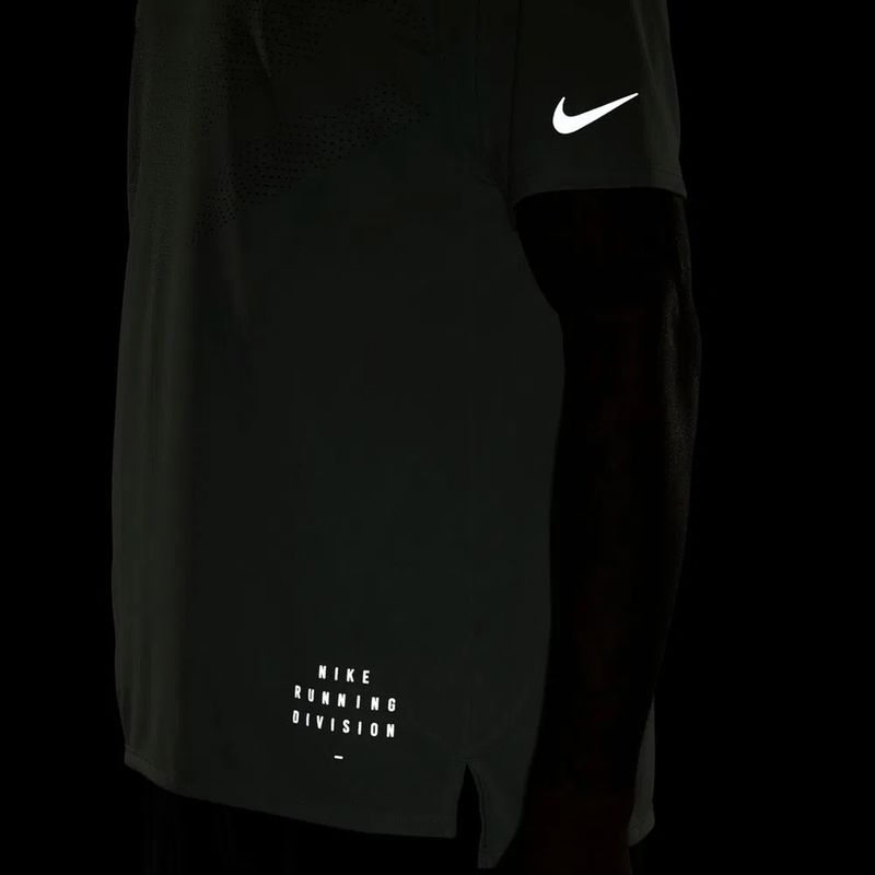 Remera-Nike-Df-Dvn-Rise-365-Lateral